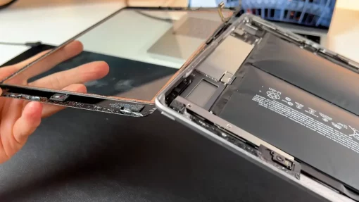 apple-ipad-8-akku-tausch-displayglas-lösen