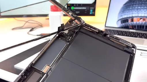 apple-ipad-9-display-glas-reparatur-defektes-glas-entfernen