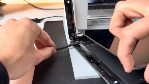 apple-ipad-9-display-glas-reparatur-lcd-entfernen