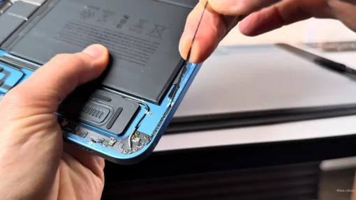 apple-ipad10-display-glas-reparatur-klebereste-splitter-entfernen