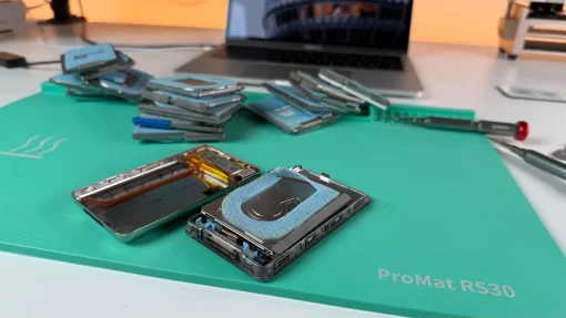 apple-ipod-classic-sd-einbau-innenleben-geöffnet